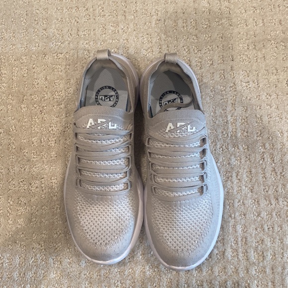 APL Techloom Breeze - Picture 2 of 7